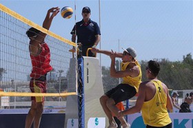 دومین روز تور جهانی والیبال ساحلی کیش/ یک تیم از ایران به دور دوم صعود کرد