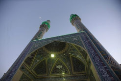 اینجا کیش است ; تصاویر سفره افطاری در مسجد حضرت زینب(س)