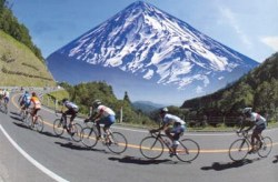 تیم دوچرخه سواران آفتاب کیش سفیران زمین پاک در سه کشور منطقه