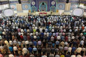 نماز عید سعید فطر در جزیره کیش برگزار شد