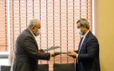 امضای تفاهمنامه احداث نیروگاه و آب شیرینکن ۱۲۰ مگاواتی امضای تفاهمنامه احداث نیروگاه و آب شیرینکن ۱۲۰ مگاواتی