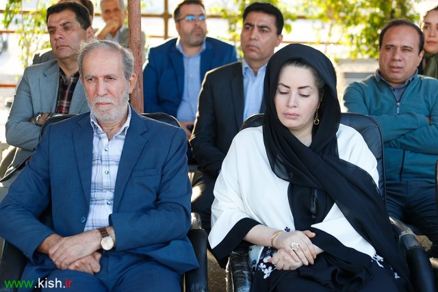 مادری که به یاد دو فرزندش در کیش مدرسه خیریه می‌سازد
