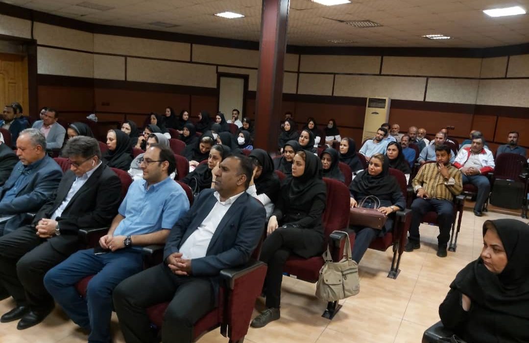 مراسم تودیع و معارفه رئیس مرکز بهداشت کیش برگزار شد