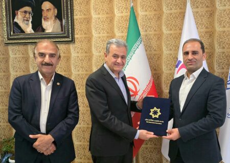 همکاری جامعه بازاریان و بازرگانان کیش و اداره آموزش و پرورش در آستانه سال تحصیلی جدید