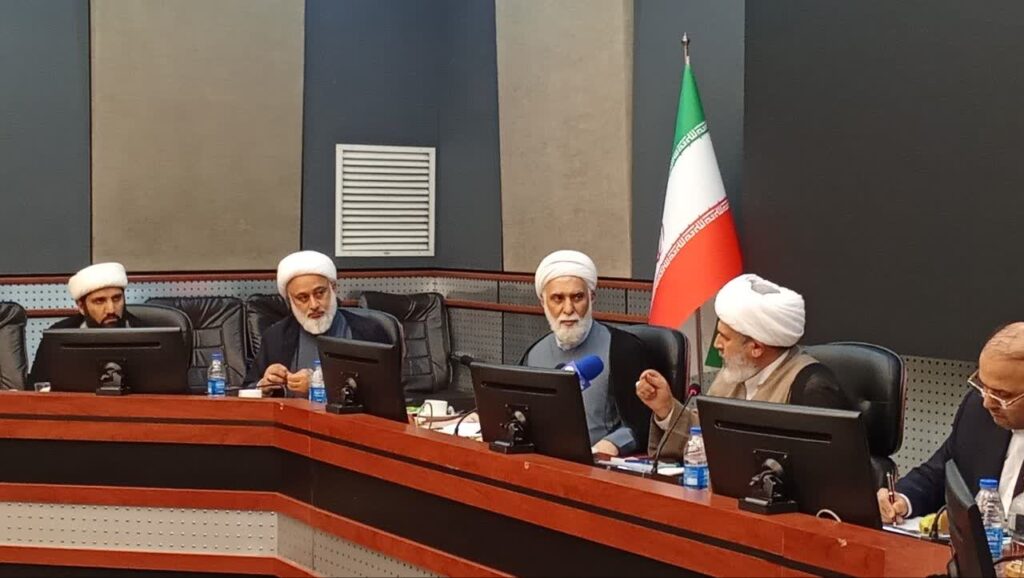 اولین جلسه قرارگاه مسجد جزیره کیش برگزار شد